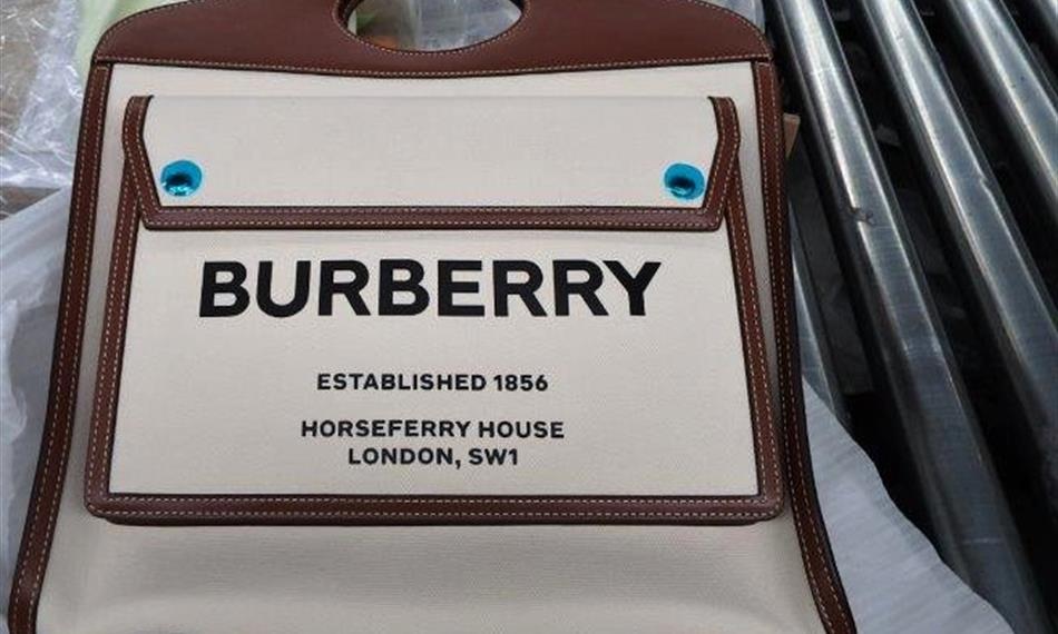 kabelka Burberry